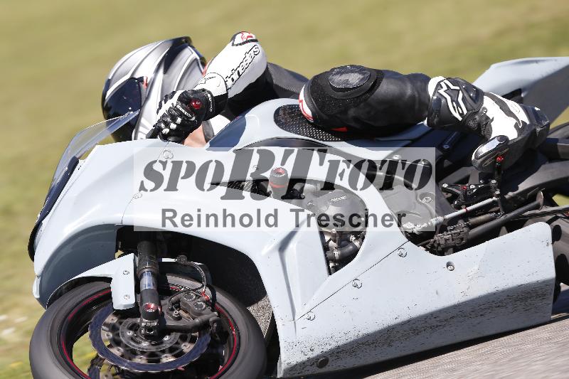 /Archiv-2025/48 25.08.2025 Cornu Master School ADR/rot-rouge/12